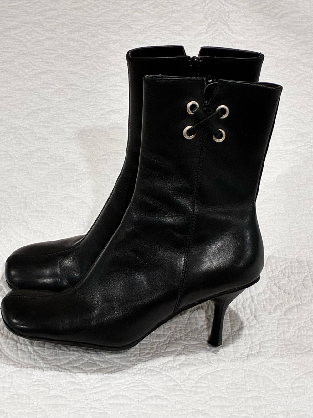 Vtg 90s Y2K Hillard Hanson Black Leather Square Toe Kitten Heel Boots Size 6